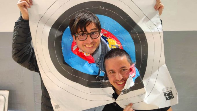 des archers avec beaucoup d'humour et d'amitié